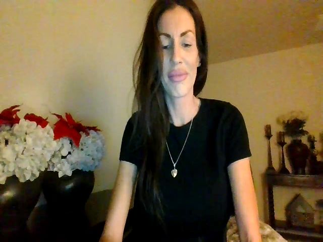 Live sex webcam photo for MissAdri #269088221