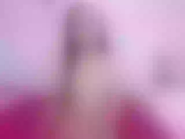 Live sex webcam photo for SussanKing #269100407