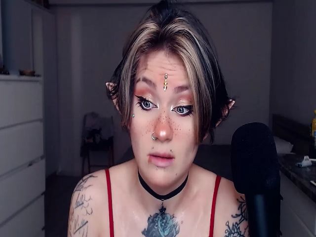 Live sex webcam photo for Hella_Hell #269097000