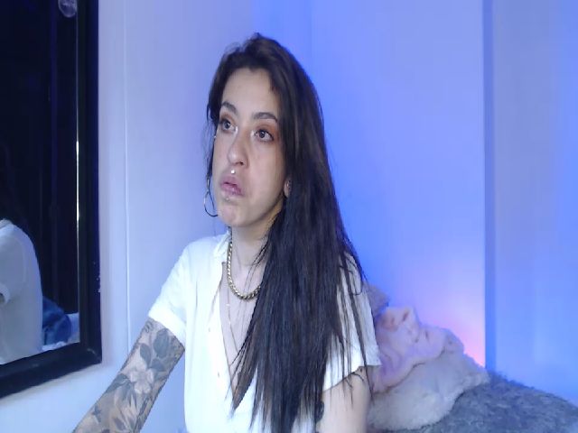 Live sex webcam photo for Mistyyraven #269099038