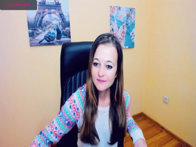 Live sex webcam photo for TinyKrisss #269091120