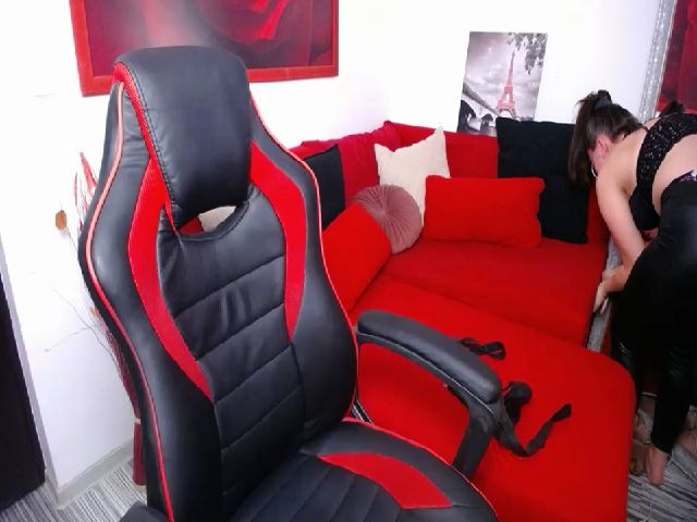 Live sex webcam photo for TheNaughtyGFx #269096335