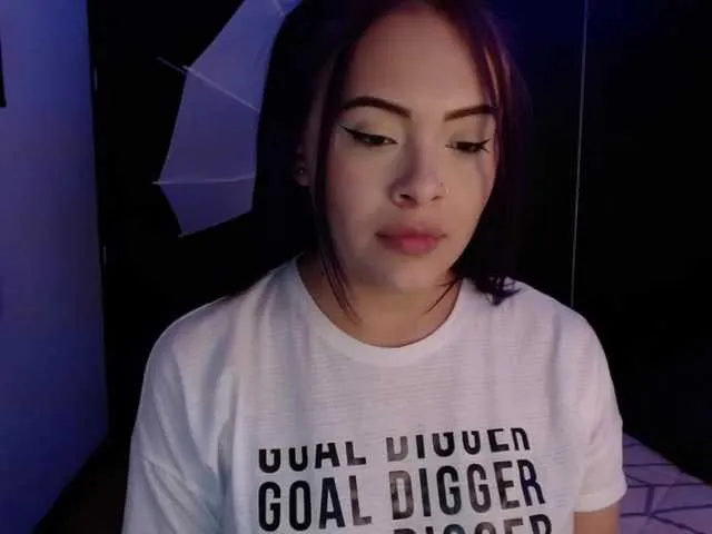 Live sex webcam photo for Venuss-09 #269086125