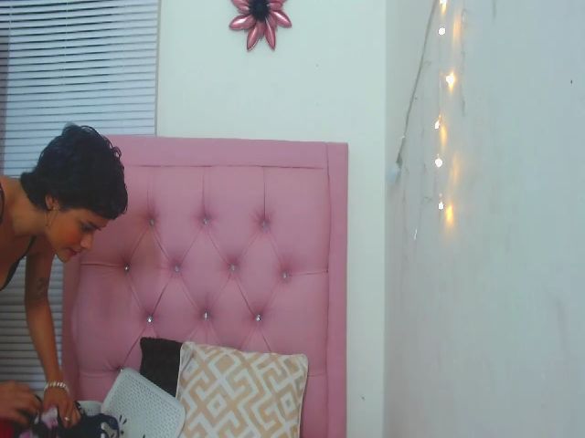 Live sex webcam photo for A_bbycute #269088453