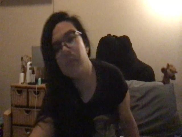 Live sex webcam photo for Gennygirl420 #269089331