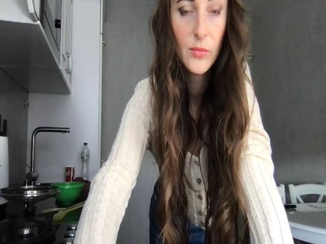Live sex webcam photo for Littlelena18 #269092731