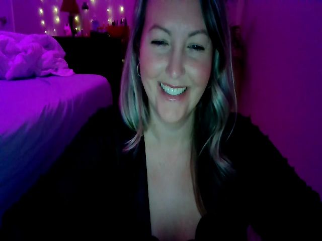 Live sex webcam photo for SexiiSecret #269088001