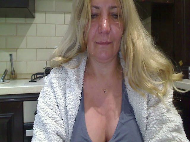 Live sex webcam photo for HeyHeyGrey #269088738