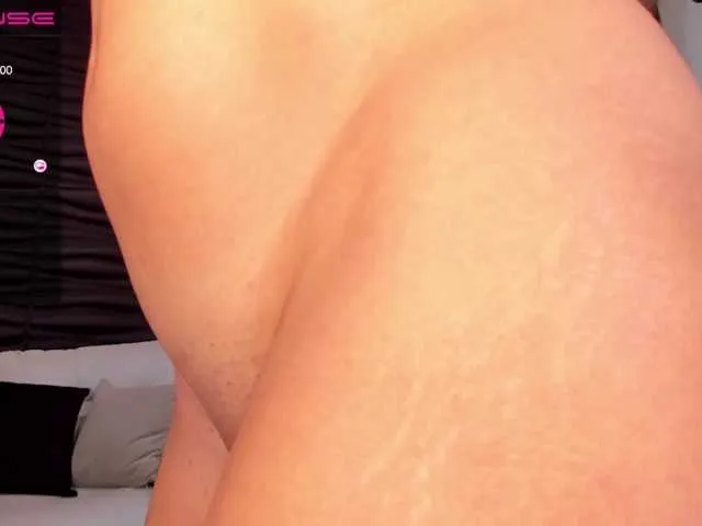 Live sex webcam photo for SarahPrestonX #269112708