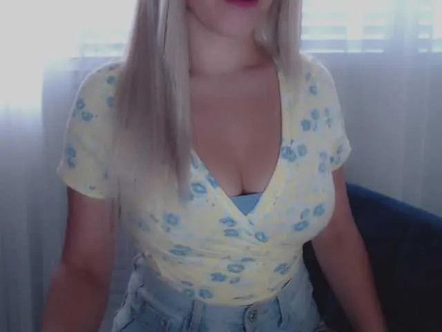 Live sex webcam photo for viktoriya52 #269117296