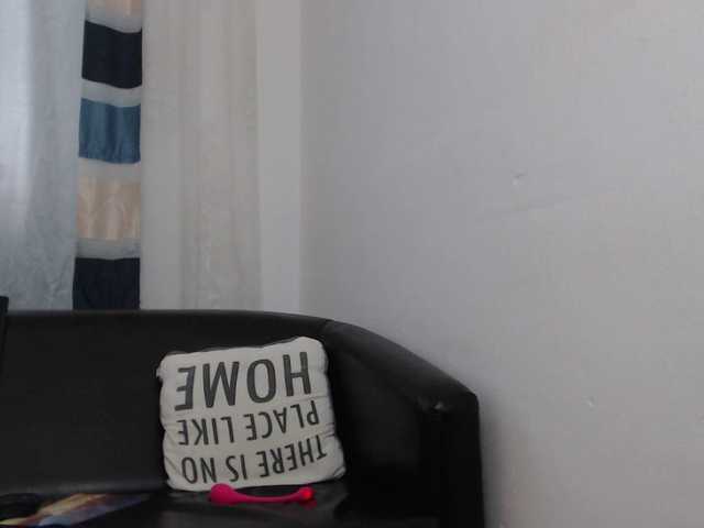 Live sex webcam photo for EllaRose29 #269118290