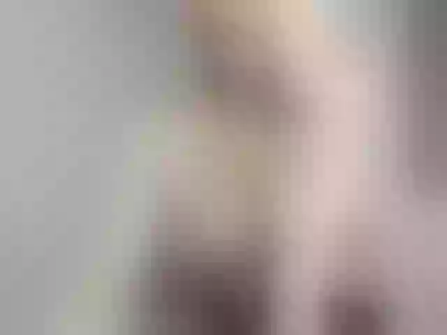 Live sex webcam photo for MisssMira #269117155