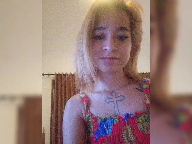 Live sex webcam photo for laravictoria #269107123