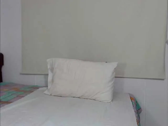 Live sex webcam photo for Lucypalmax #269108230