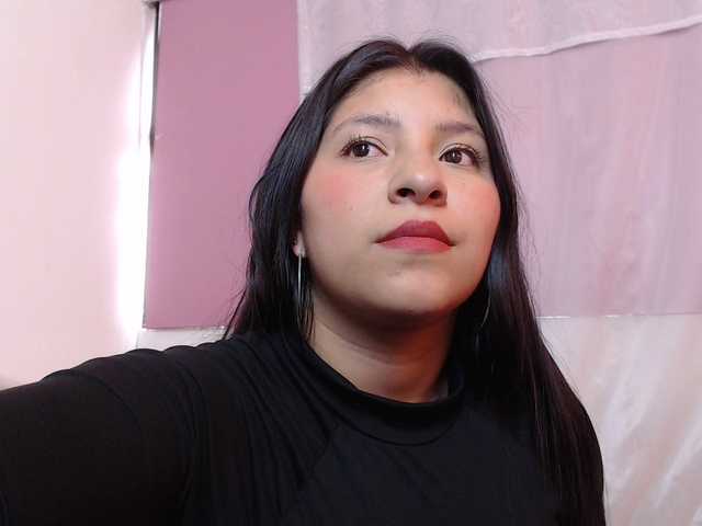 Live sex webcam photo for holly20a #287994949