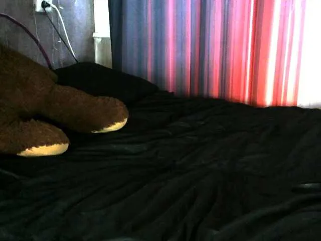 Live sex webcam photo for LilithDemon66 #269107407