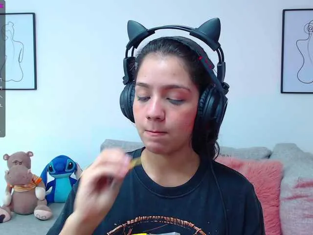 Live sex webcam photo for UBittersweet #269108273