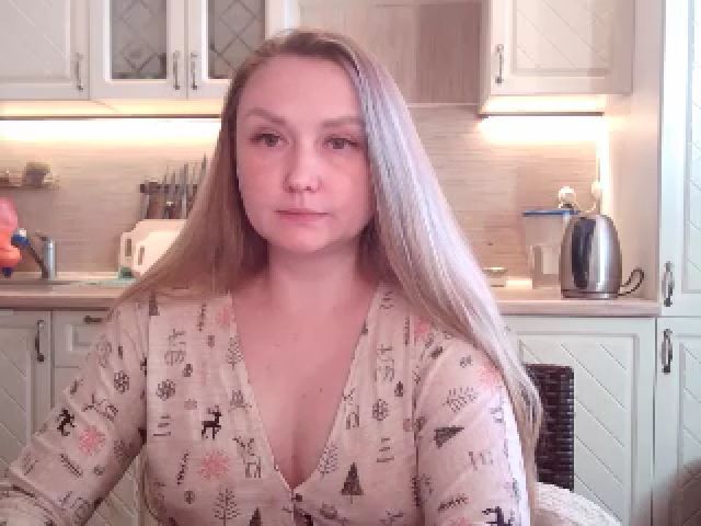 Live sex webcam photo for JaneGrey111 #269119424