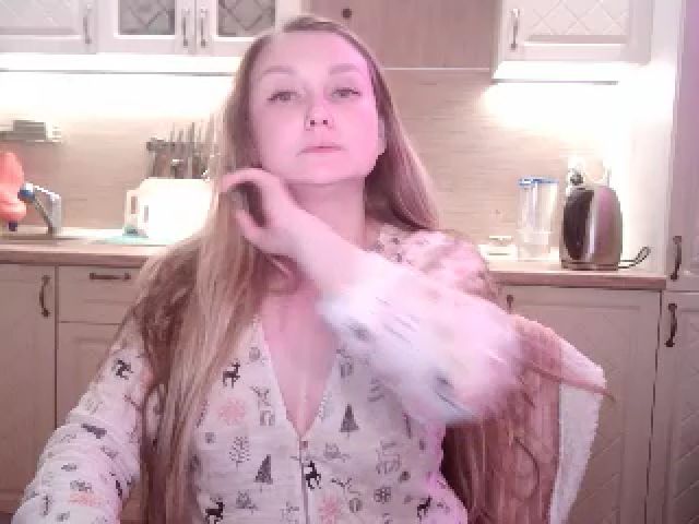 Live sex webcam photo for JaneGrey111 #269126624