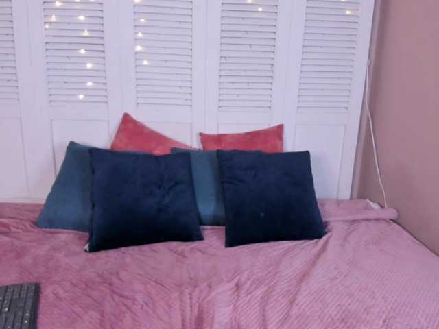 Live sex webcam photo for zoe-wils #269113691