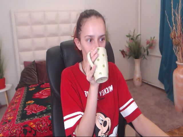 Live sex webcam photo for IrisNichols #269128227