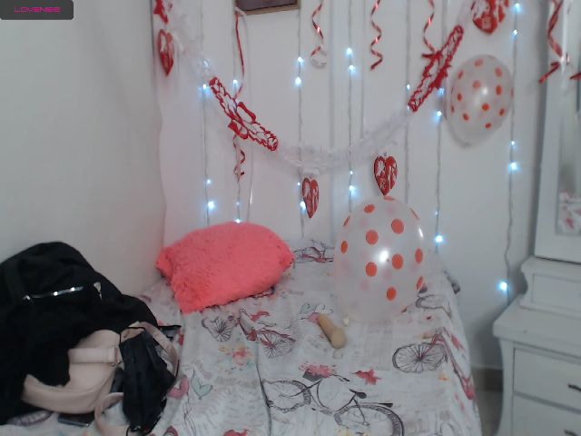 Live sex webcam photo for Soffy_phil #269127837