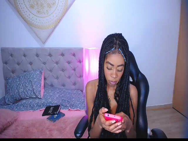 Live sex webcam photo for Aria_brown_ #269123556