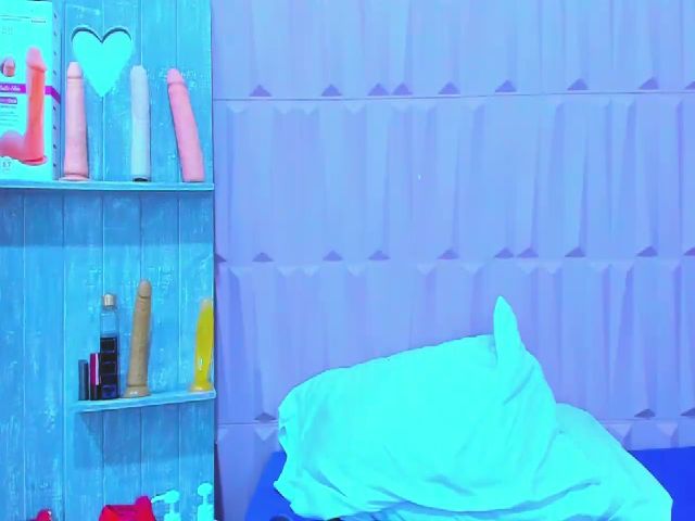 Live sex webcam photo for Cristal_West #269108336