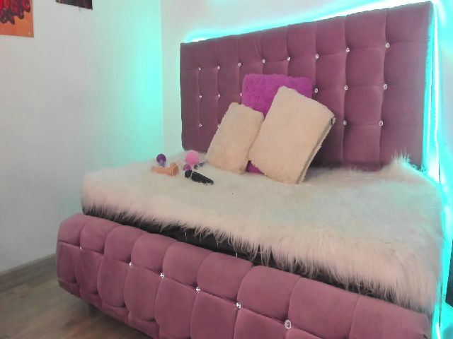 Live sex webcam photo for Irene__larson #269110805