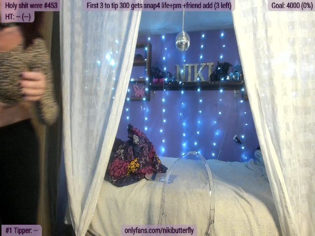 Live sex webcam photo for Nikibutterfly #269106552