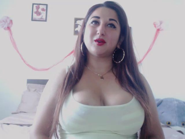 Live sex webcam photo for KinkyMyax #269112384
