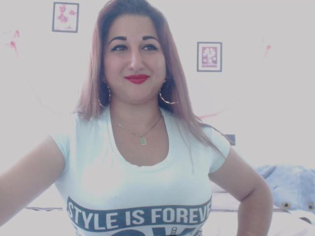 Live sex webcam photo for KinkyMyax #269115030