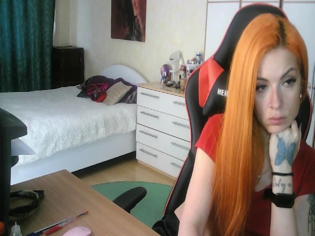 Live sex webcam photo for LuckyStarlet #269117077