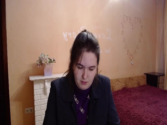 Live sex webcam photo for LiliBrendon #269109980