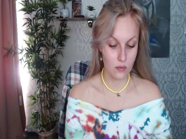 Live sex webcam photo for Dorina_xX #269116383