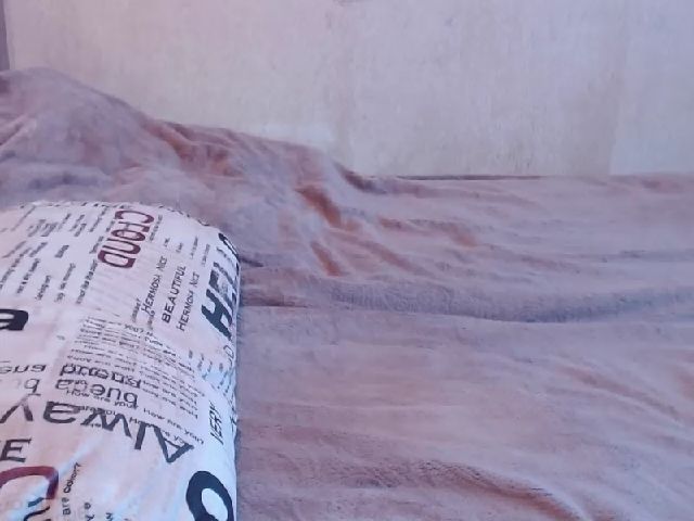 Live sex webcam photo for AndreaBlondy #269120287