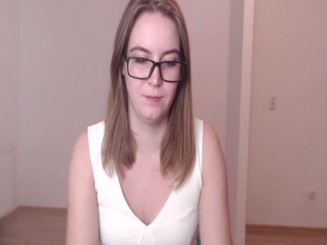 Live sex webcam photo for ALESSA_MOON #269125362