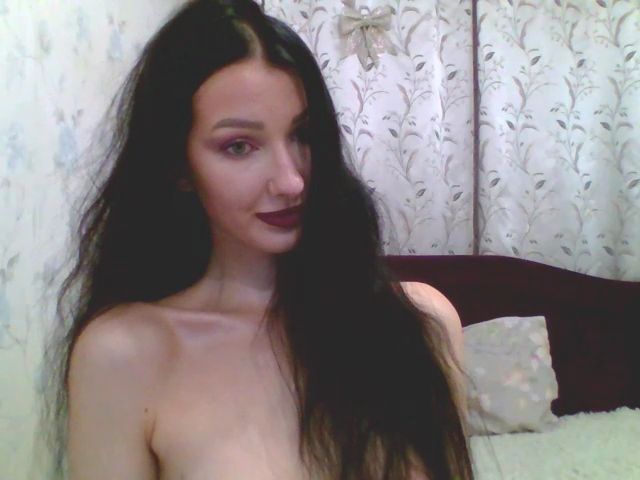 Live sex webcam photo for GirlPlayy #269108483