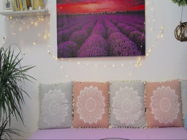 Live sex webcam photo for MaraW #269120215