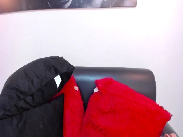 Live sex webcam photo for Roseann__ #269118437