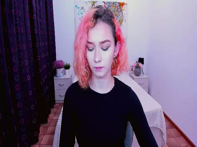 Live sex webcam photo for FionaClassy #269122242