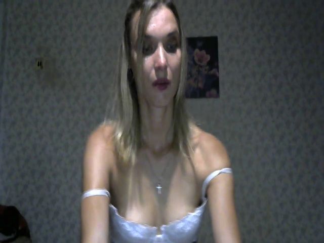 Live sex webcam photo for A_RichyKitty #269124920