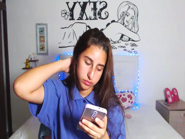 Live sex webcam photo for violeta09 #269127889