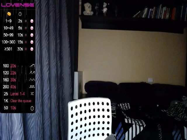 Live sex webcam photo for NoNameXY #269110372