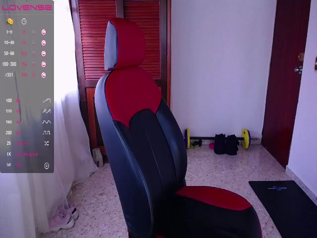 Live sex webcam photo for Miafitnesss #269125479