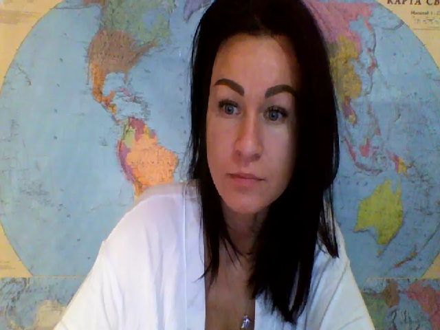 Live sex webcam photo for AngelaWayse #269127021