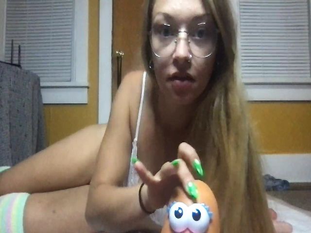 Live sex webcam photo for superfast992 #269109706