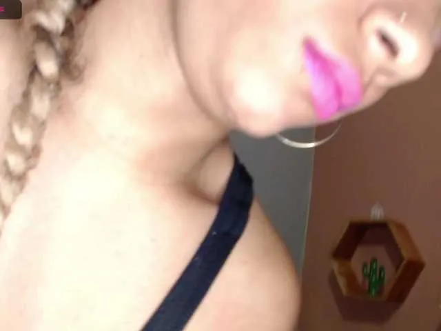 Live sex webcam photo for VioletCheery #269123880