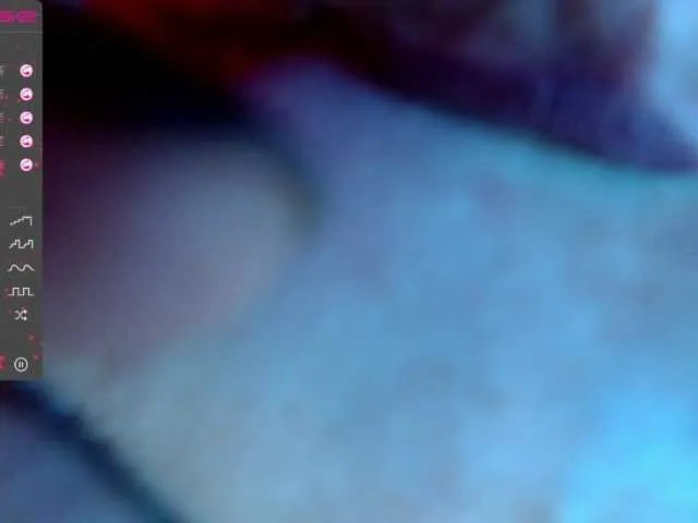 Live sex webcam photo for melymilf #288013633
