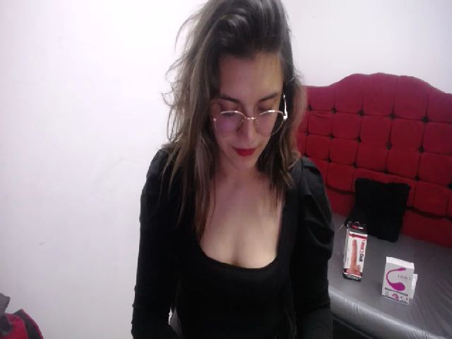 Live sex webcam photo for Carolinforbes #269110793